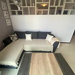 Sunny Plaza 4-34 Apartman *