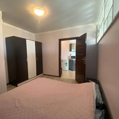 Sunny Plaza 4-34 Appartement