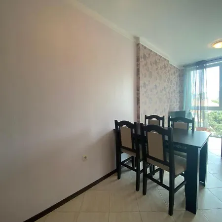 Sunny Plaza 4-34 Apartman Napospart