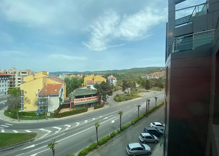 Sunny Plaza 4-34 * Slantchev Briag